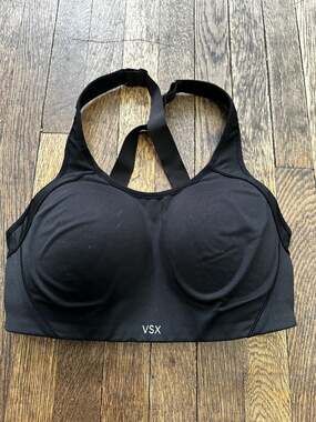Victoria's Secret Sport VSX The Standout Maximum Support Bra Black 34DD